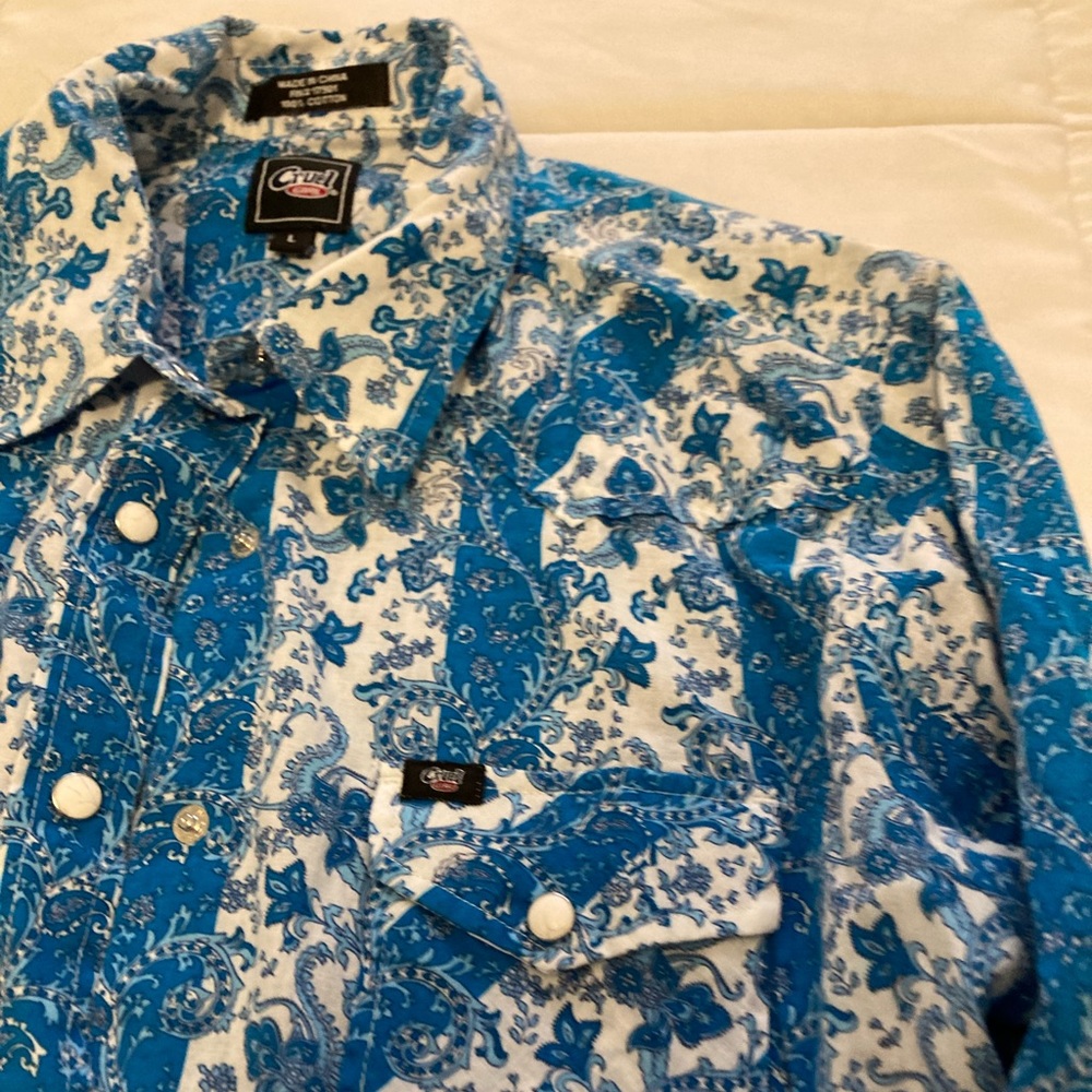 Western style shirt Cruel Girl brand. Excellent condition. Runs a bit small.